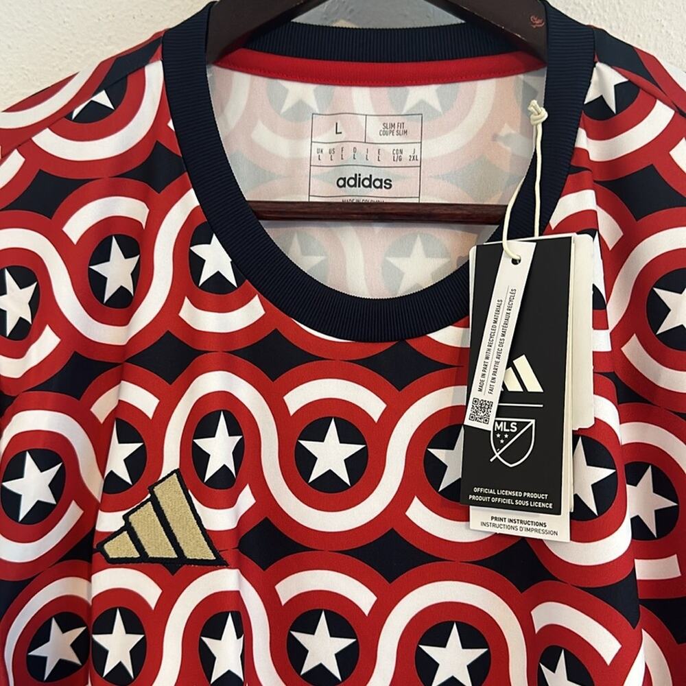 MLS MARVEL short sleeve T-shirt practice gear soccer Inter Miami Sz L